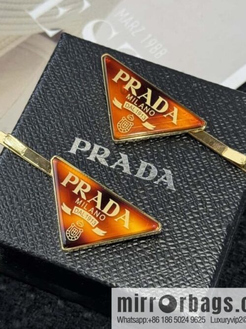 wsxc1734964255761_0-800x800n43z24slxmv17873_20250625200024.jpg ❗️New ❗️ ☀️ PRADA Prada triangle standard, hairpin hairpin ☀️