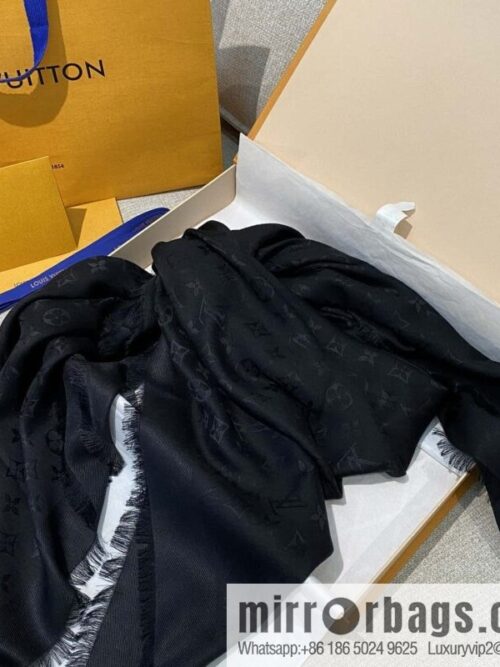 wsxc1740070411580_1-800x800h2jafvpk5vf5852_20250625122711.jpg 𝐋𝐨𝐮𝐢𝐬 𝐕𝐮𝐢𝐭𝐭𝐨ɴ•『 shine monogram scarf shawl M71329