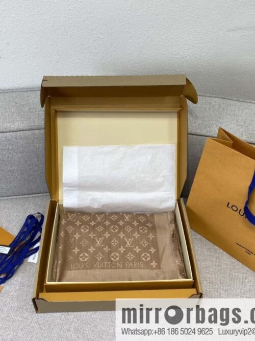 wsxc1740071621684_0-800x800f4tezzilo1x3508_20250625030440.jpg 𝐋𝐨𝐮𝐢𝐬 𝐕𝐮𝐢𝐭𝐭𝐨ɴ•『 shine monogram scarf shawl M77630