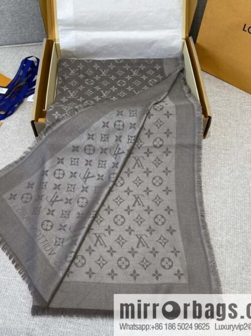 wsxc1740072083905_2-800x800skaybowyqn23450_20250625030400.jpg 𝐋𝐨𝐮𝐢𝐬 𝐕𝐮𝐢𝐭𝐭𝐨ɴ•『 shine monogram scarf shawl M78146