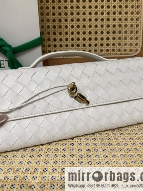 wsxc1741107267685_0-800x800lzrszpjzy2077670_20250630190056.jpg BV Andiamond Clutch 741511 White