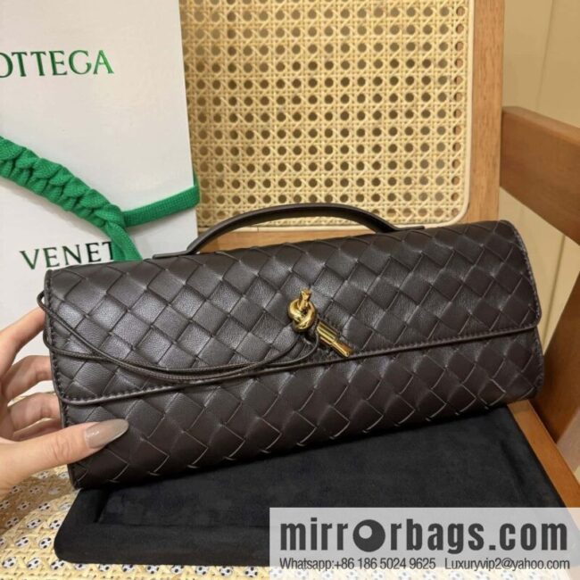 wsxc1741108528086_0-800x800h0xbjf5lxma77539_20250630185712.jpg BV Andiamond Clutch 741511 Chocolate Brown