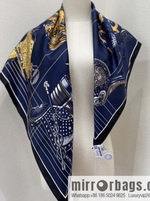 wsxc1741119884933_0-800x800vzilnwh2ghv3336_20250625030242.jpg HERMES \"Saddle World 90 Square Towel\"