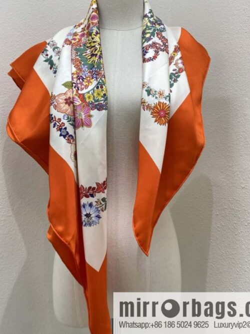 wsxc1741120382146_0-800x800ponqurmc1243247_20250625030141.jpg HERMES \"Gorgeous Bridle Floral Edition 90 Square Towel\"