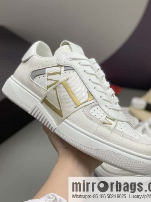 Valentino 🔥 men\'s and women\'s sneakers