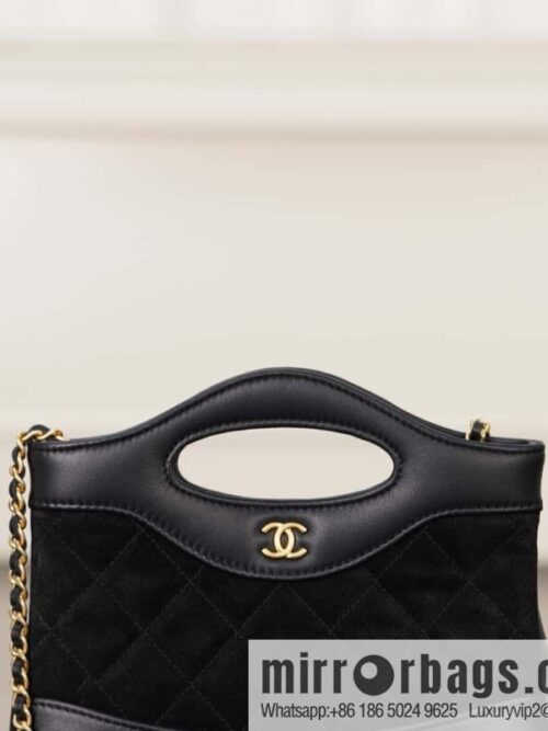 wsxc1743456043686_0-800x8000l0bramkqb158473_20250630013418.jpg 𝐂𝐡𝐚𝐧𝐞𝐥 𝟐𝟓𝐏 𝟑𝟏𝐛𝐚𝐠 𝐧𝐚𝐧𝐨 Suede Black 🖤 AP3656