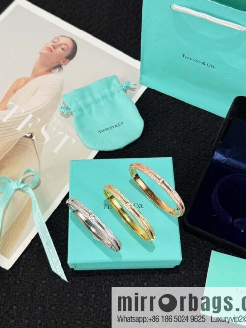 wsxc1744211333688_1-800x800n0tt05hkmag278_20250625093441.jpg ❗️New ❗️ TIFFANY & Co. Tiffany T Series Half Full Diamond Bracelet
