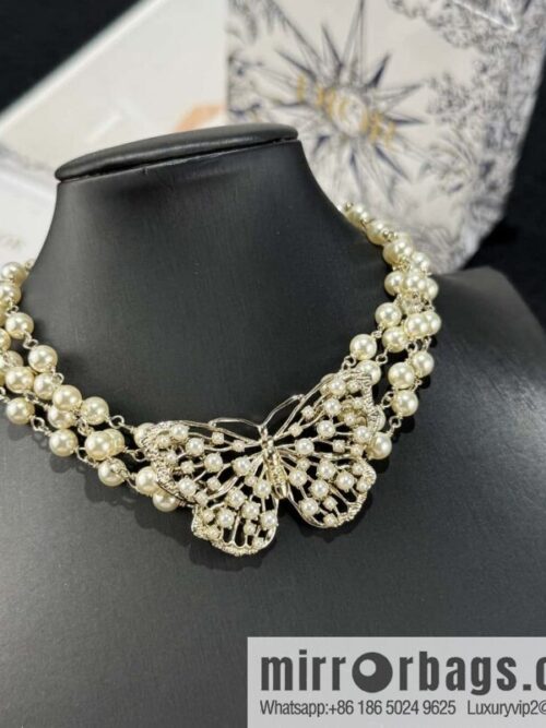 ❗️New ❗️ Dior pearl necklace ☀️ new ☑️ Dior DIOR butterfly three-layer pearl necklace ☀️