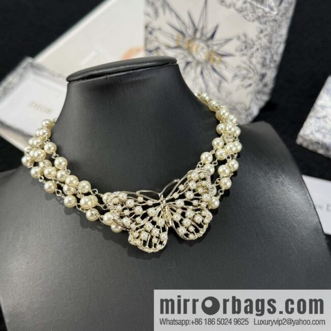 ❗️New ❗️ Dior pearl necklace ☀️ new ☑️ Dior DIOR butterfly three-layer pearl necklace ☀️