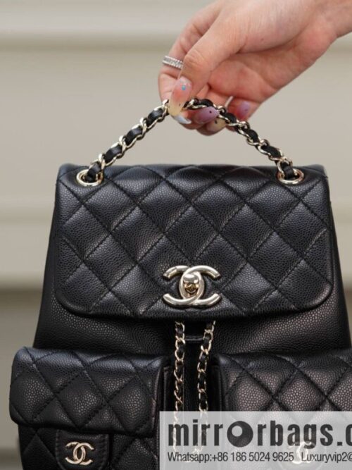 wsxc1748011652833_0_jpg-800x800eeiu2afhpcn12928_20250625173913.jpg 𝗖𝗛𝗔𝗡𝗘𝗟 23P new Duma shoulder, cowhide, medium black 🔛 AS3860