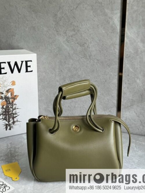 wsxc1750602445846_0-800x800zdc2s32b5f5611_20250625023635.jpg LOEWE new Madrid S 0807 olive green