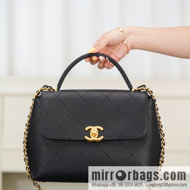 wsxc1750605869512_4-800x800g2mgwpj2bve456_20250625023509.jpg 𝐂𝐡𝐚𝐧𝐞𝐥 𝟐𝟓𝐬 pocket bag, black gold 🖤 large AS5467