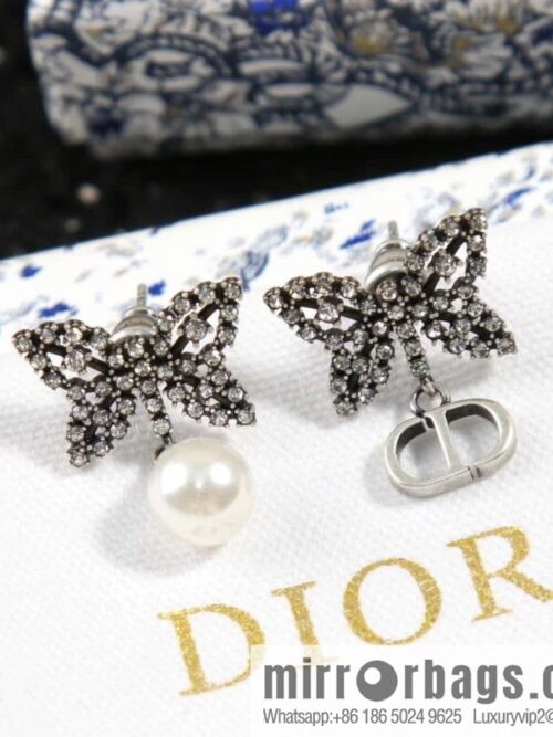 2023112013033080-800x80055slc4st0vz129926_20250702212941.jpg New ☑️ Dior full diamond butterfly pearl CD stud earrings