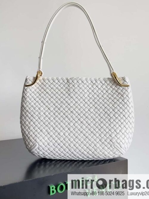 IMG_0006-800x800acrn3p5wegj73308_20250719064152.jpg BV #CLICKER Bv 2023 Early Spring New Clicker Lamb woven tote bag model number 730969 white