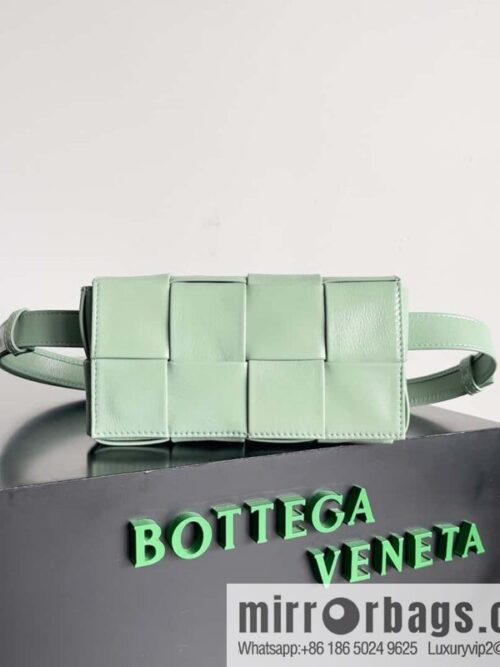 IMG_0060-800x800kmkl0edflaz72700_20250719063611.jpg Bottega Veneta CASSETTE Oil Wax Skin Fanny Packs 651053 Sage Green