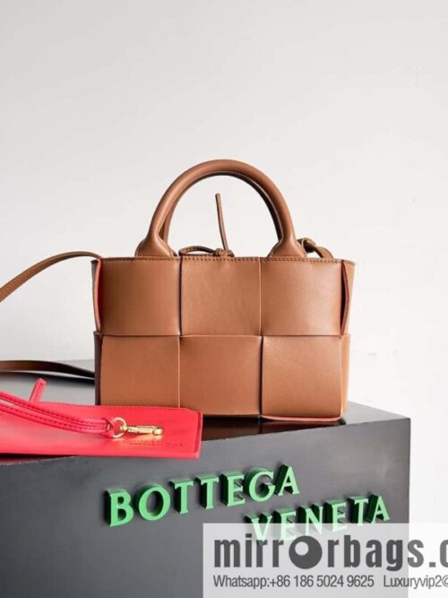 IMG_0366-800x800ezzmcl1f5h271206_20250719030910.jpg BV super mini tote bag 20cm light brown and red, model number: 729029.