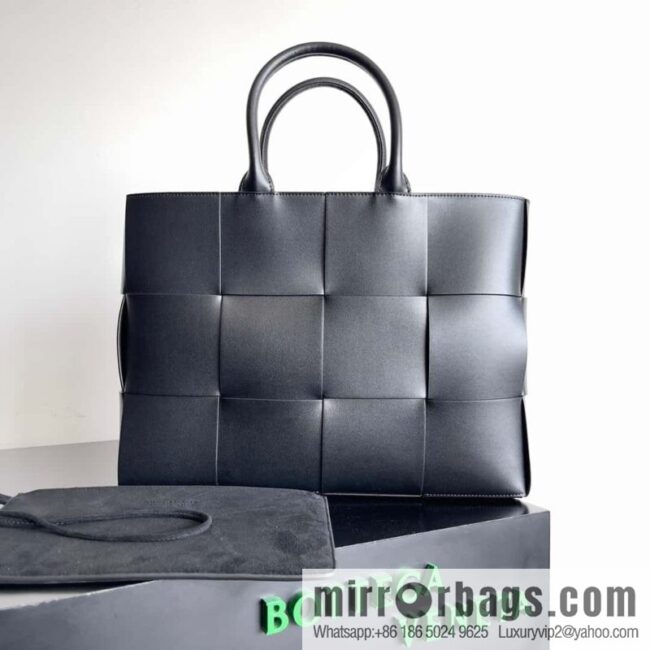 38Cm small four grid B home 2023 early spring new Arco Tote clutch bag model; 729244 Intreccio woven leather (fabric) tote handbag