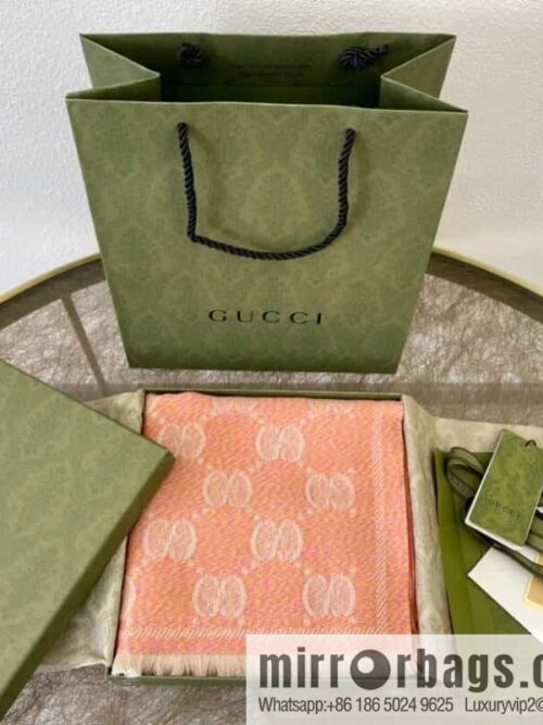 IMG_0456-1-800x8001vfbildjanu93151_20250702012418.jpg GUCCI Gucci Double G Letter Interwoven Pattern 100% Wool Double Sided Scarf 627011