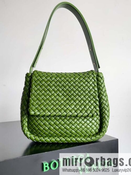 IMG_0483-800x800hzdfompqib270872_20250719030604.jpg BV autumn and winter new models, Faye Wong the same style, classic small weaving pure hand-woven COBBLE shoulder backpack model number: 709418 green pepper green