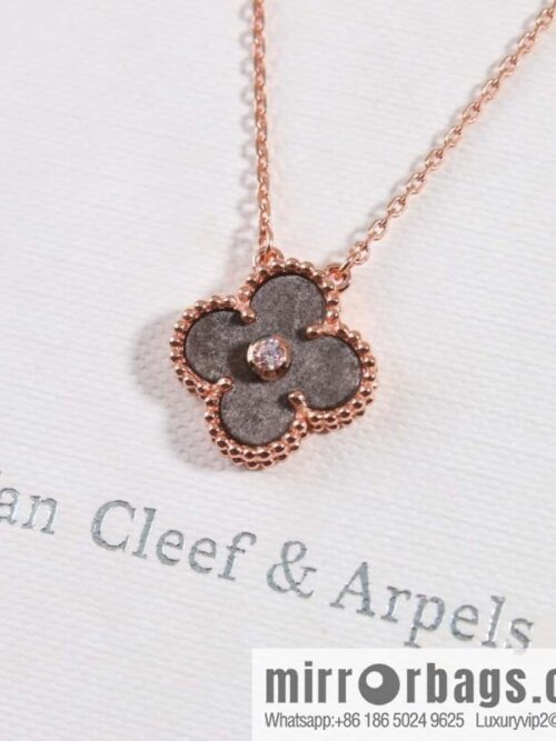 IMG_0538-800x800to002j31rrp140201_20250705014013.jpg ☀️Van Cleef & Arpels Peter Stone Necklace ☀