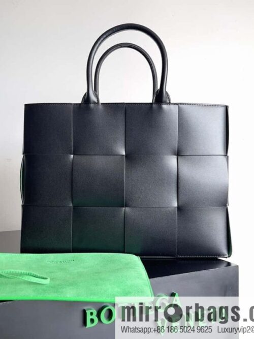 IMG_0941-800x800jbeu4xjew5364248_20250719014201.jpg 38Cm small four grid B home 2023 early spring new Arco Tote clutch bag model; 729244 Intreccio woven leather (fabric) tote handbag