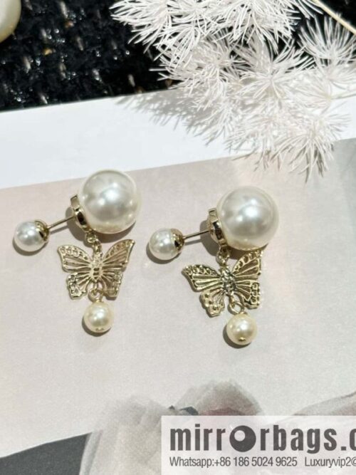 IMG_0943-800x800rdgqfv252rj129542_20250702211912.jpg New ☑️ DIOR DIOR MÉTAMORPHOSE butterfly size pearl stud earrings