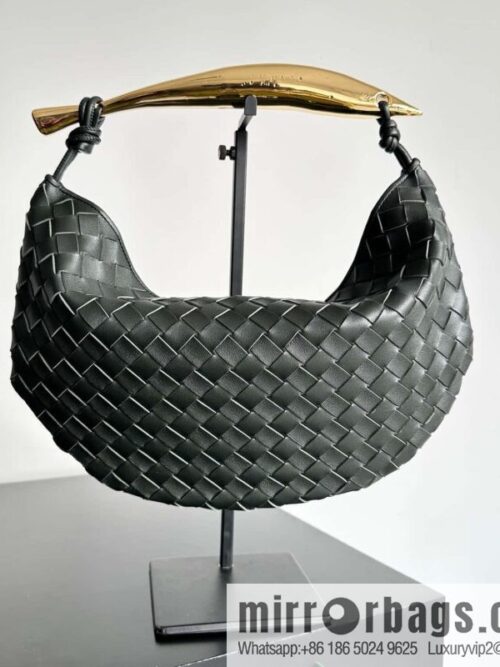 IMG_1034-800x800qvh0yzq2fzr64067_20250719014013.jpg BottegaVeneta2023 new model, Bottega Veneta Bv spring and summer new mini sardines SARDINE model number: 716082 large