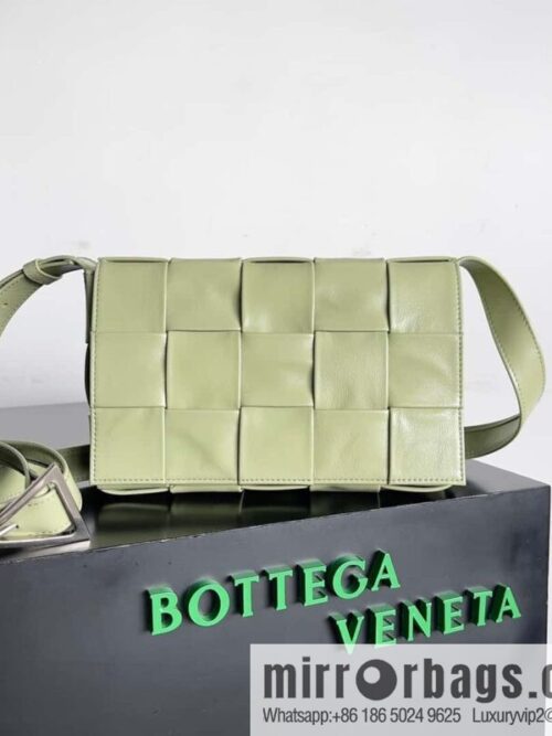 IMG_1080-800x800tgfmgwpis4u64007_20250719013936.jpg Top end: Bottega Veneta Cassette/Pillow bag Model: 667298