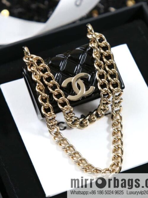 IMG_1103-800x800tvkocrzm0dk129351_20250702211341.jpg ☀️New ☑️ Chanel double c fringed rhombus bag 👜 brooch ☀️