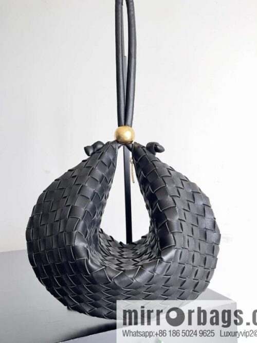 IMG_1181-800x800qmsugkj2pt463884_20250719013823.jpg Bottega VenetaBV Turning Bag~ Golden Ball jodie Model number: 701024