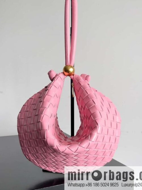 IMG_1208-800x800yppn1ckrdvn63851_20250719013759.jpg Bottega VenetaBV Turning Bag~ Golden Ball jodie Model number: 701024