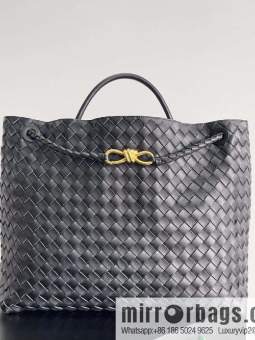 IMG_1244-800x800mas3dl3rorj63807_20250719013732.jpg Bottega Veneta Summer Collection Andiamo Handbag, Model Number: 743575