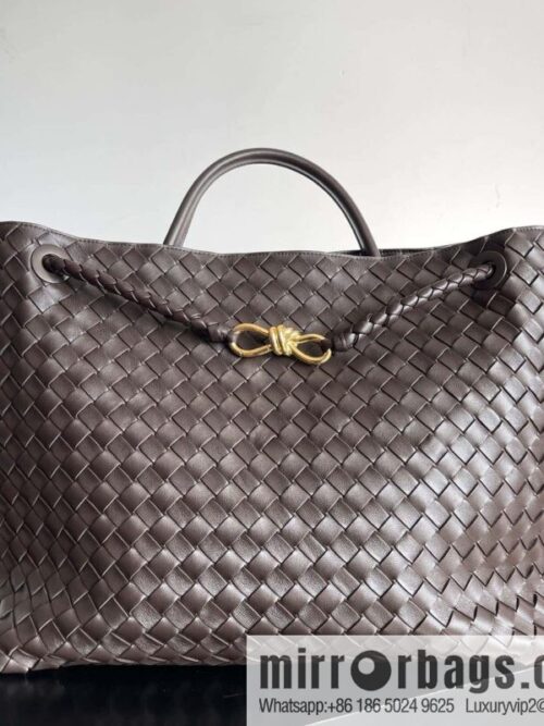 IMG_1253-800x800v12b1dlaylq63785_20250719013721.jpg Bottega Veneta Summer Collection Andiamo Handbag, Model Number: 743575