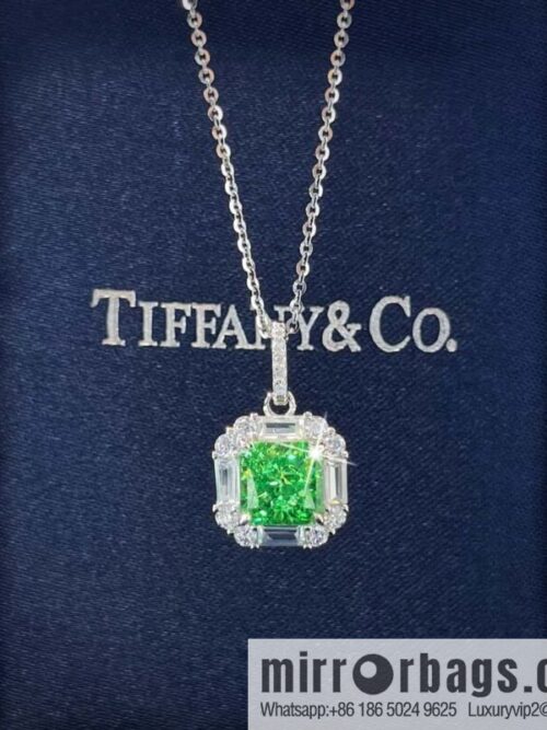 IMG_1353-800x800frxckuddovc129338_20250702211319.jpg ❗️New ❗️ New ☑️ TIFFANY & Co. Tiffany Square Green Diamond Necklace
