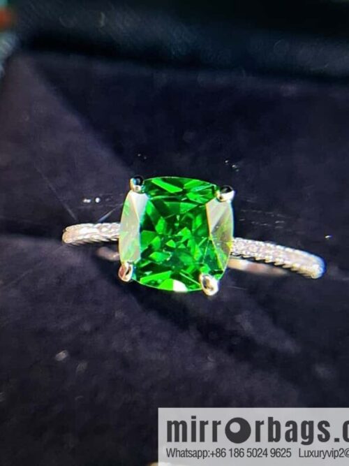 IMG_1381-800x800yl0or5kgcr0129319_20250702211249.jpg ❗️New ❗️ New ☑️ Tiffany & Co. Square Green Diamond Ring
