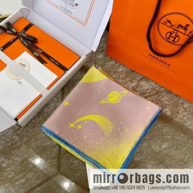 IMG_1700-800x8003buv2uv0i4x102673_20250702051642.jpg Hermes \"White Moonlight Pegasus\" double-sided silk scarf