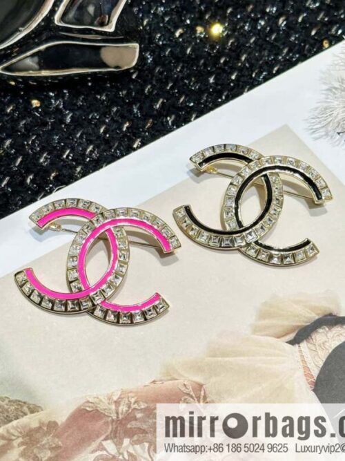 IMG_1757-800x800k1o2zrc1mtu128934_20250702210206.jpg ☀️New ☑️ Chanel Double C Drip Diamond Brooch