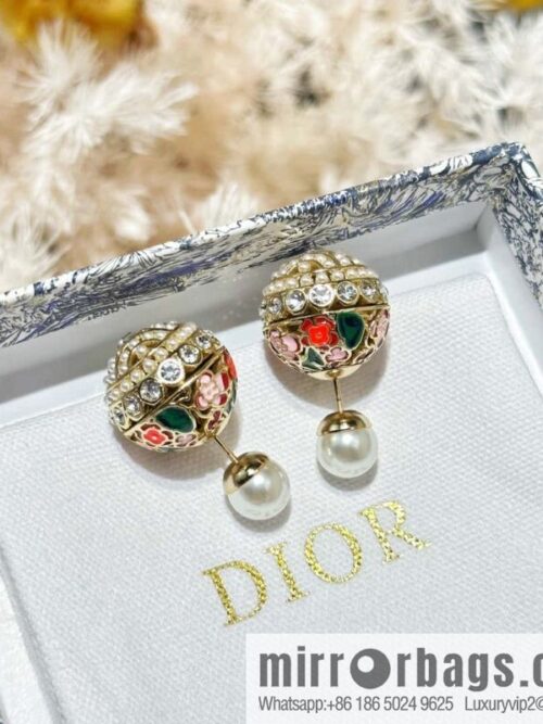 IMG_1784-800x800vnhuv4s24fo128901_20250702210107.jpg New ☑️ Dior hollow oil drop pearl stud earrings