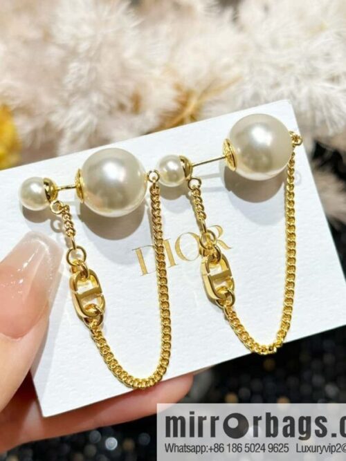 IMG_1793-800x800lmc5thrhfb4128890_20250702210048.jpg New ☑️ DIOR gold CD size pearl tassel stud earrings