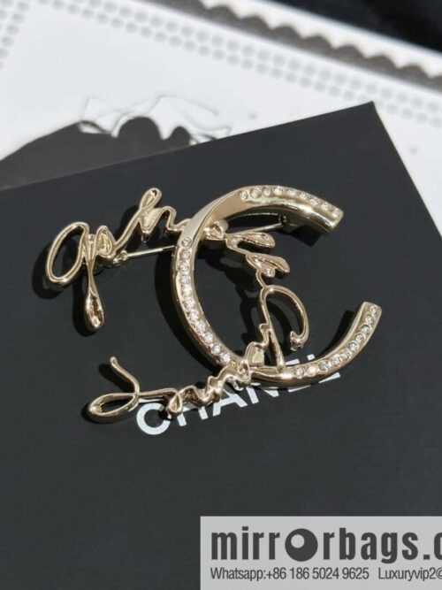 IMG_2034-800x80001hmlqbk1oo80976_20250701192216.jpg ❗️New ❗️ Chanel brooch ☀️ new ☑️ Chanel double c irregular brooch ☀️