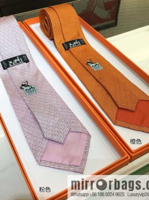 IMG_2350-1-800x8005u1luuctoun92945_20250702011753.jpg Hermes 100% top twill silk + wool inner panda tie