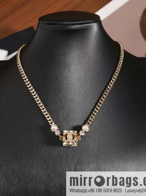 IMG_2678-800x800h2smou2tcpr148587_20250705071221.jpg ☀️New ☑️ Chanel Double C Square Full Diamond Dice Necklace ☀️