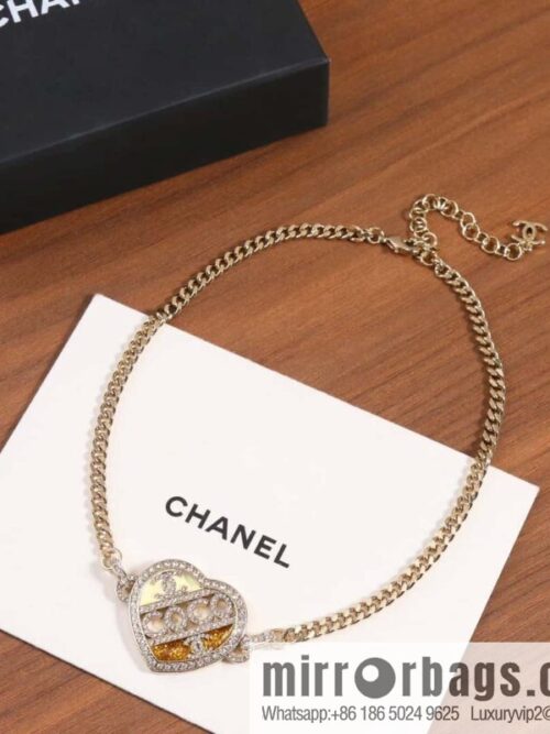 IMG_2684-800x80044obtdwrgqs148565_20250705071135.jpg ☀️New ☑️ Chanel double c peach heart love coco necklace ☀️