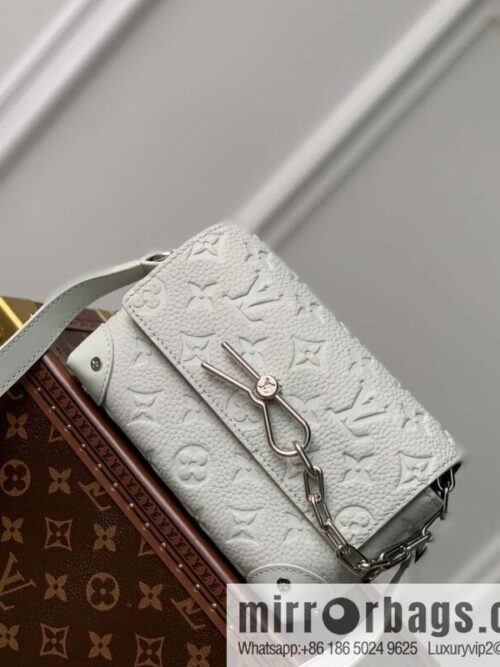 IMG_3025-800x800bhtm541jlhx60988_20250719010256.jpg M82571 Steamer mini handbag