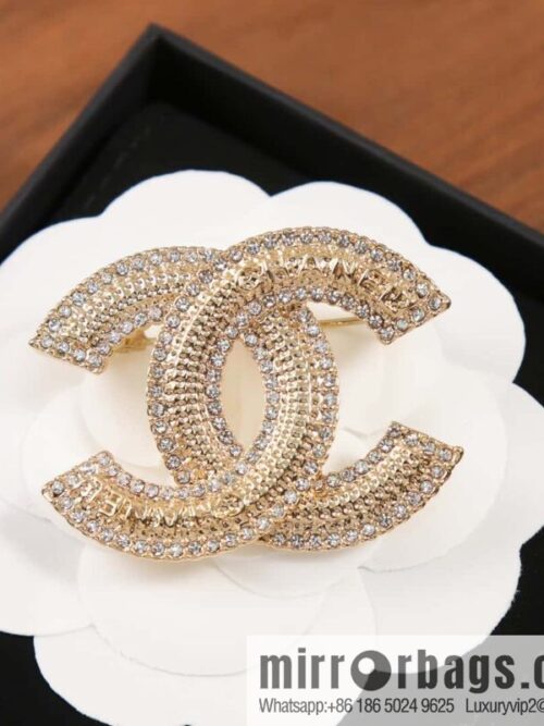 IMG_3191-800x8001airqcbv1aa136266_20250704223302.jpg ☀️New ☑️ Chanel Double C with Diamond Letter Brooch ☀️