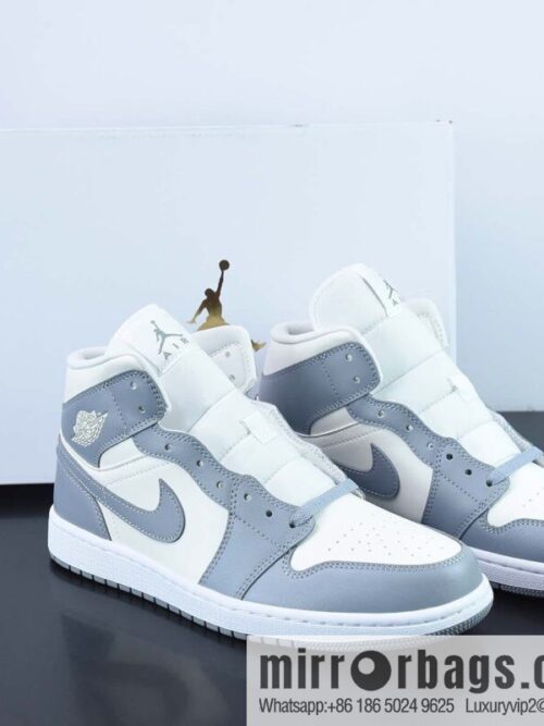 IMG_3254-800x8004tbg5tzizxa51543_20250718225819.jpg Air Jordan 1 Mid Gray and White Small Dior 2.0 Middle Series Item Number: BQ6472-115