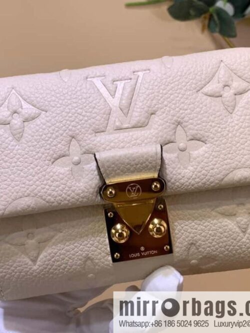 [Metis short wallet - all steel hardware] M81071 white (embossed) M81071 MÉTIS short wallet