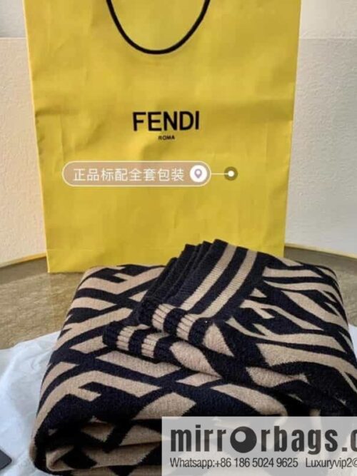 FENDI Fendi FF alphabet wool cape