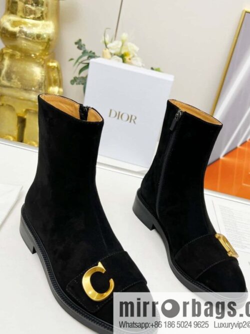 IMG_3482-800x800bejrewzdziy156060_20250705120614.jpg 🐰🐰Dior\'s latest fashion show in early spring haute couture series, metal letter logo hardware buckle short boots