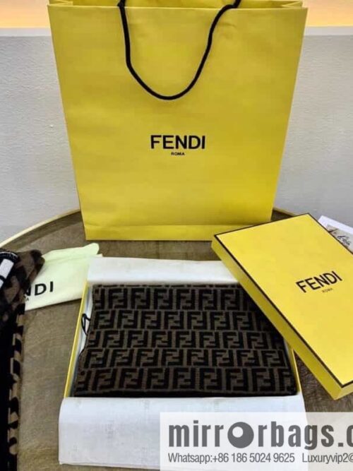 IMG_3506-800x800vpjsccmwmya103261_20250702053001.jpg Fendi F letter series cashmere scarf